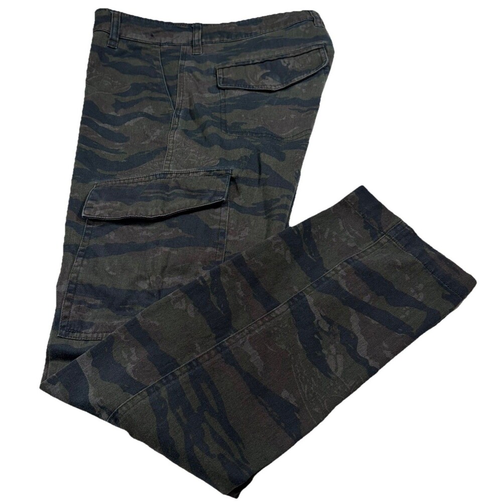 Salty Crew Camo Pants Mens 30 Green Black Stretch Chino Surf Skate Outdoor - Picture 2 of 15